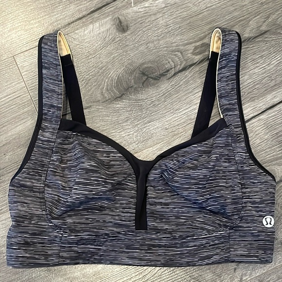 Lululemon size 32DD black sport bra - Picture 1 of 3